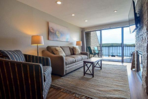 202B - Lakefront King Bed Condo, Sleeps 4, Recently Renovated!